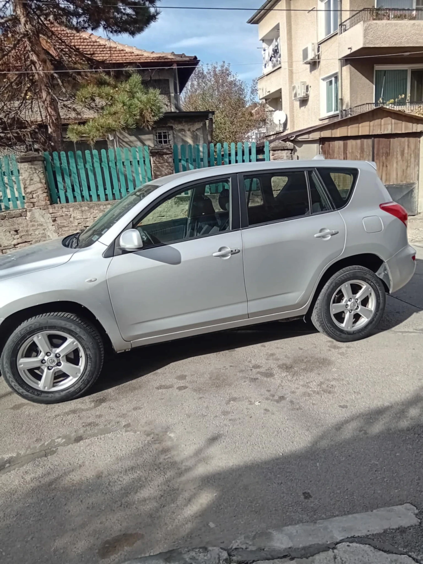Toyota Rav4 2.2D, снимка 10 - Автомобили и джипове - 54100517