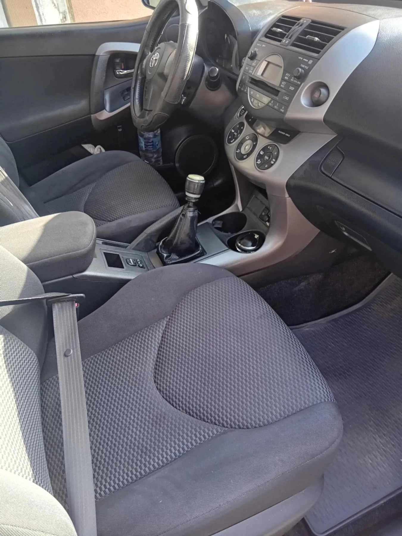 Toyota Rav4 2.2D, снимка 6 - Автомобили и джипове - 54100517