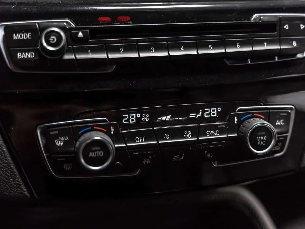 BMW X1 * xDrive28i * CARFAX * ���� �� �� | Mobile.bg � ����������� 16