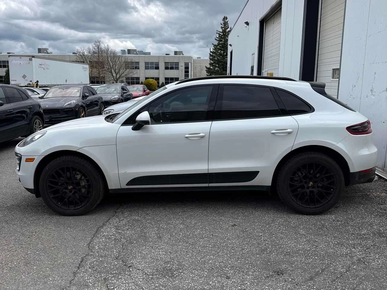 Porsche Macan * S * ОБДУХВАНЕ* ПАНОРАМА* BOSE* , снимка 2 - Автомобили и джипове - 54410760