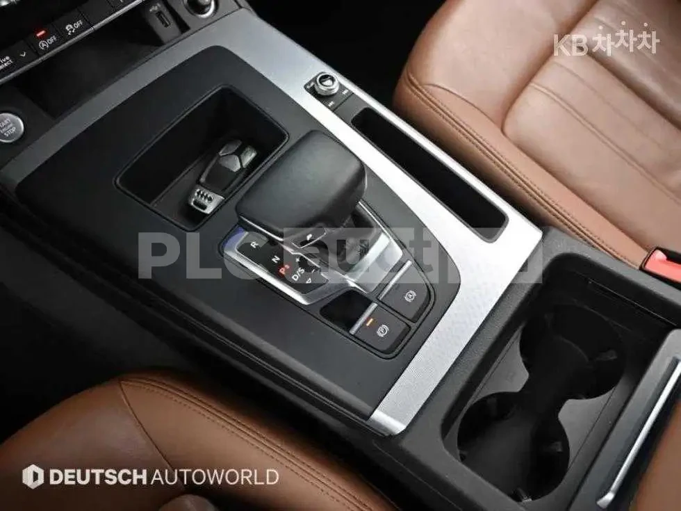 Audi Q5 SPORTBACK* АМБИЕНТНО* ПОДГРЕВИ* ПАНОРАМА* ДИСТРОНИ, снимка 12 - Автомобили и джипове - 54553546