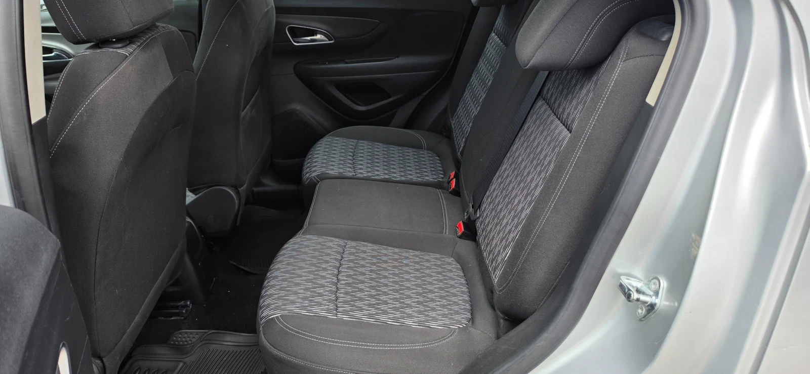 Opel Mokka 1.4i LPG, снимка 11 - Автомобили и джипове - 54578592