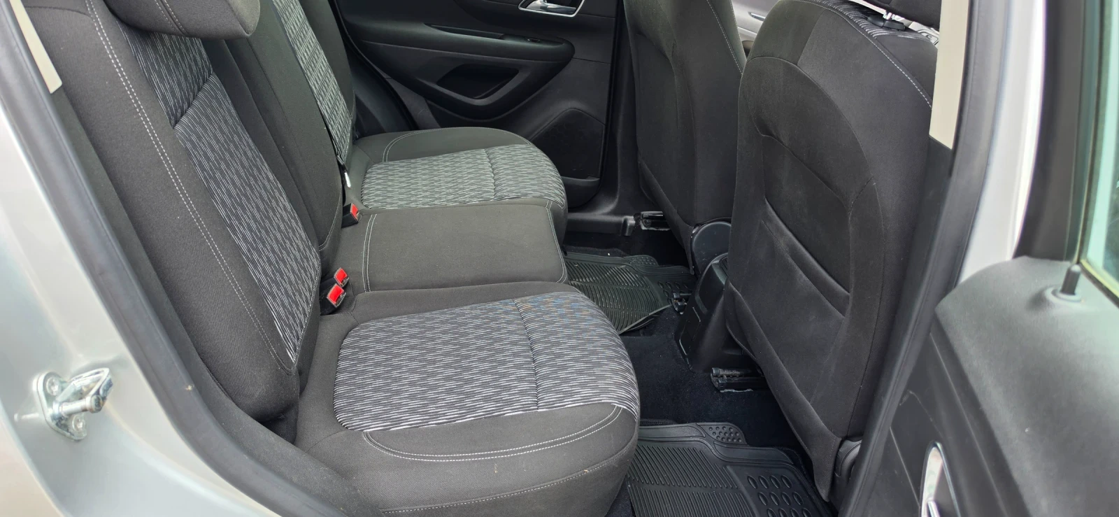 Opel Mokka 1.4i LPG, снимка 12 - Автомобили и джипове - 54578592