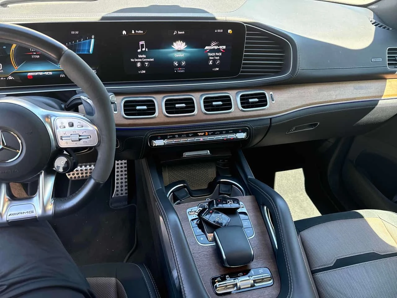 Mercedes-Benz GLE * AMG 53 * BURMESTER * ДИТРОНИК * ОБДУХВАНЕ * , снимка 9 - Автомобили и джипове - 54756947