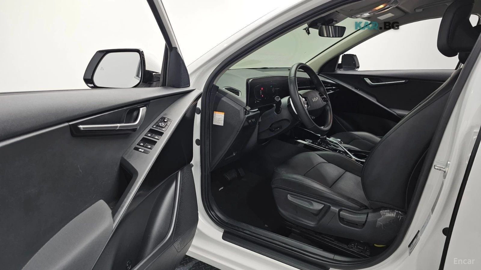 Kia Niro ДИСТРОНИК* СЛЕД. НА ЛЕНТИ* ПОДГРЕВ* КАМЕРА* , снимка 10 - Автомобили и джипове - 55167576