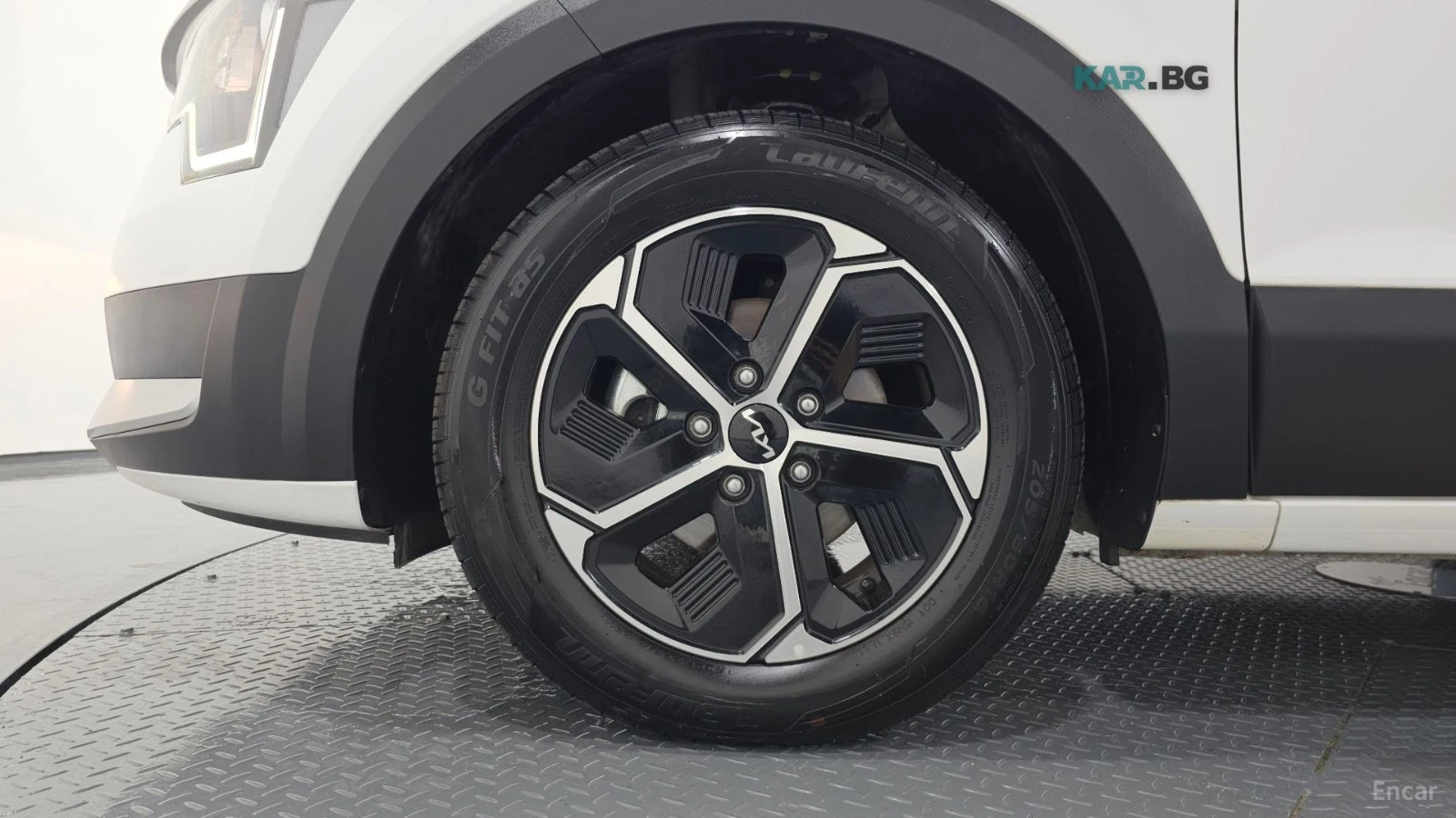 Kia Niro ДИСТРОНИК* СЛЕД. НА ЛЕНТИ* ПОДГРЕВ* КАМЕРА* , снимка 5 - Автомобили и джипове - 55167576
