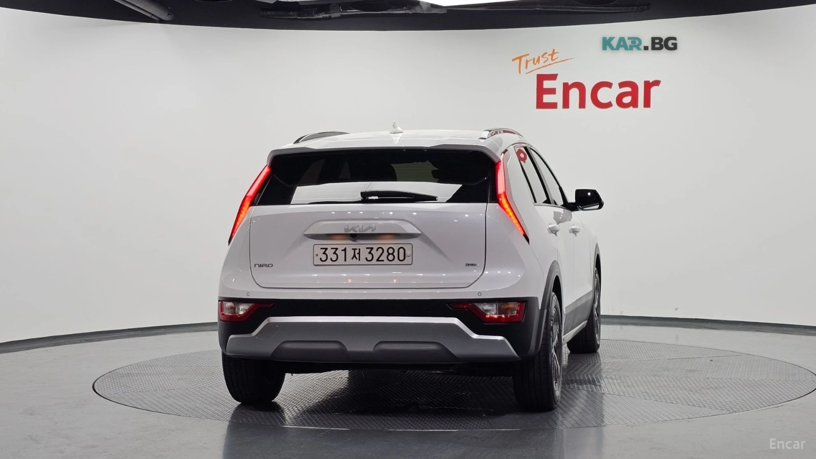 Kia Niro ДИСТРОНИК* СЛЕД. НА ЛЕНТИ* ПОДГРЕВ* КАМЕРА* , снимка 4 - Автомобили и джипове - 55167576