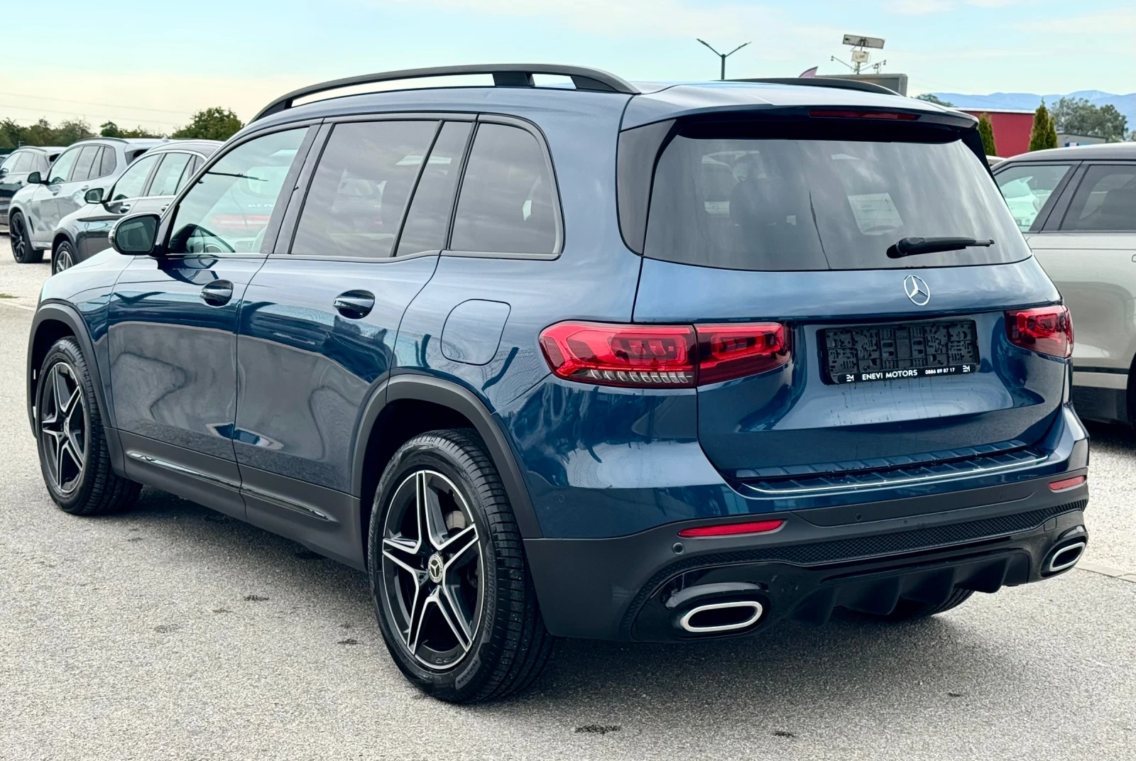 Mercedes-Benz GLB 200 AMG premium, снимка 4 - Автомобили и джипове - 56213594