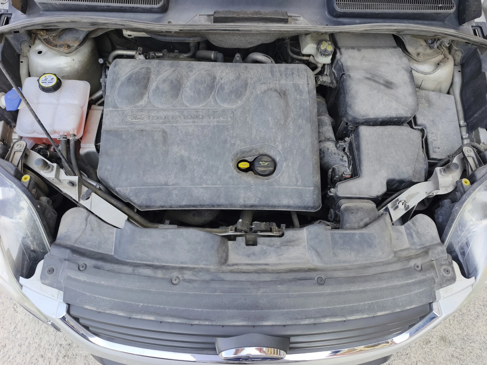 Ford Kuga Titanium, снимка 16 - Автомобили и джипове - 56335455