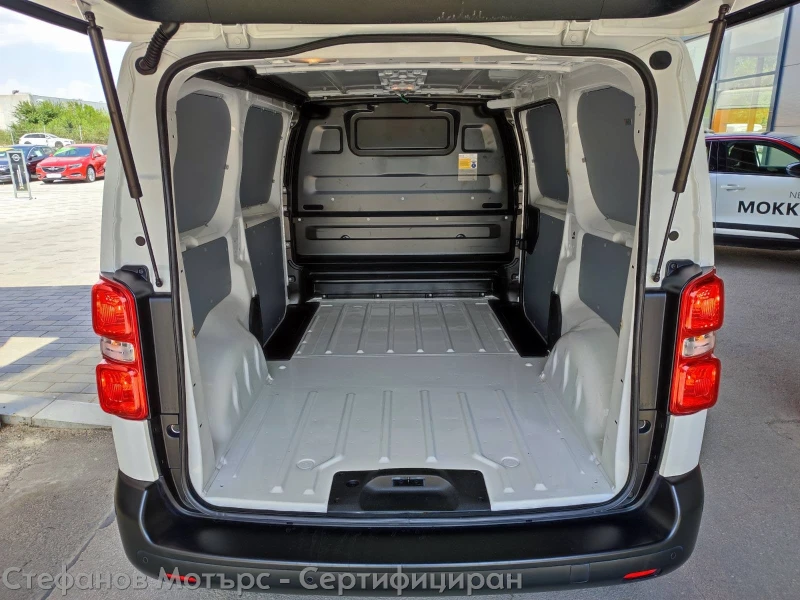 Opel Vivaro C Cargo M Edition 1.5 D (120HP) MT6, снимка 11 - Бусове и автобуси - 46432885