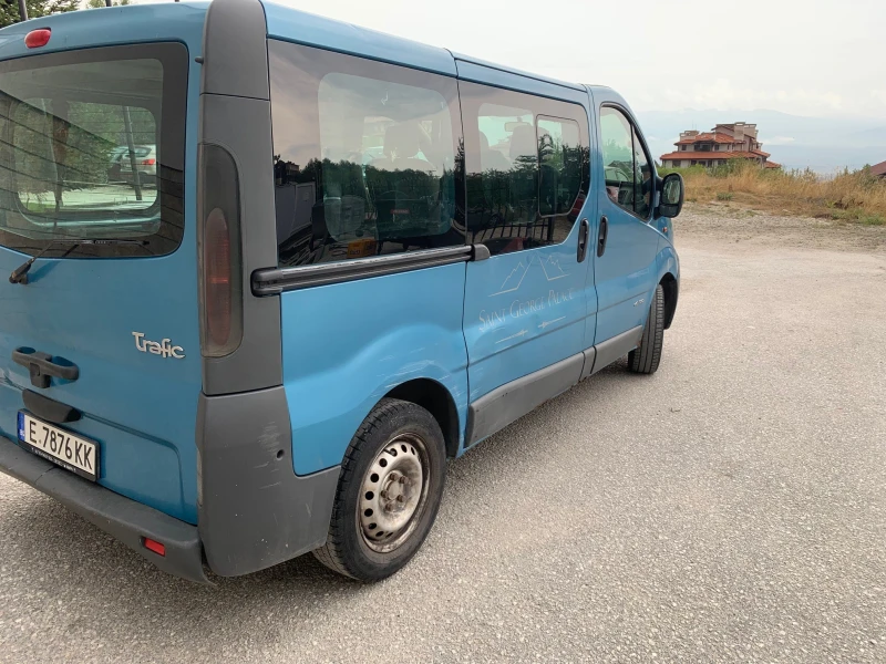 Renault Trafic, снимка 4 - Бусове и автобуси - 47416973