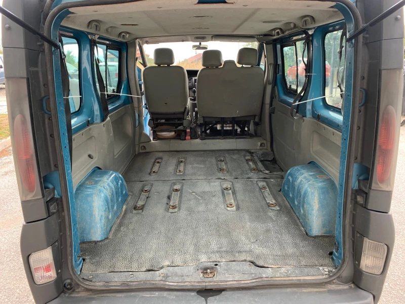 Renault Trafic, снимка 8 - Бусове и автобуси - 47416973