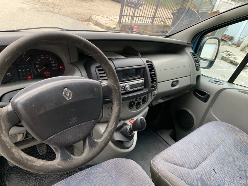 Renault Trafic, снимка 7 - Бусове и автобуси - 47416973