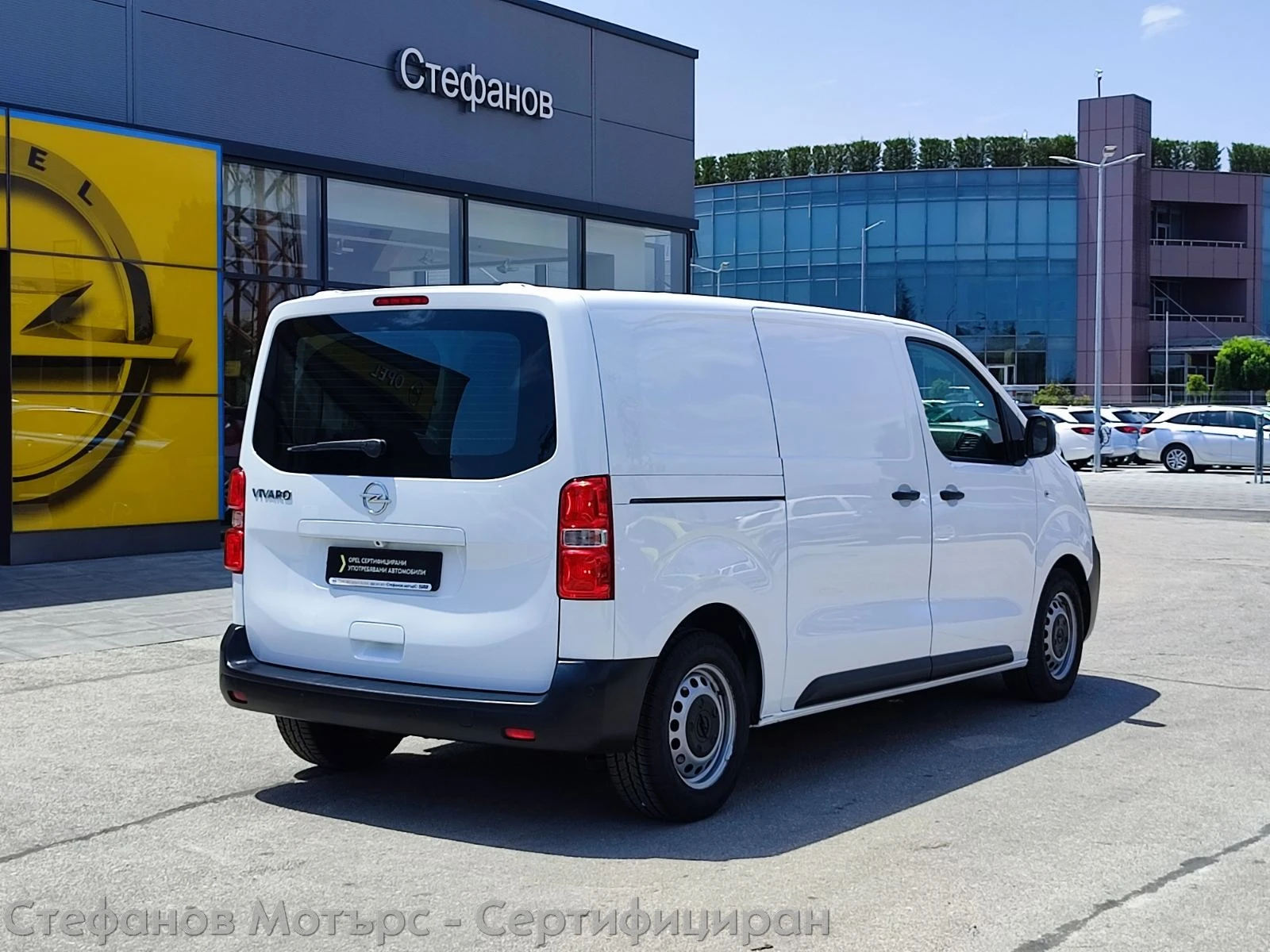 Opel Vivaro C Cargo M Edition 1.5 D (120HP) MT6 - изображение 8