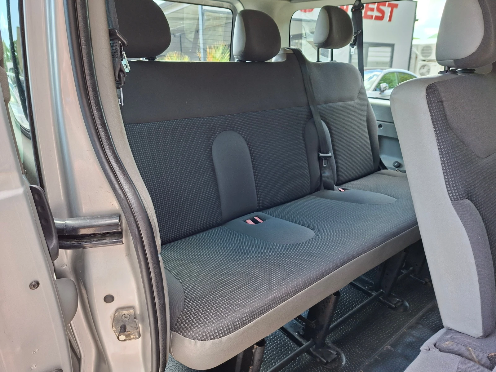 Opel Vivaro 9-MECTA, снимка 13 - Бусове и автобуси - 54594435