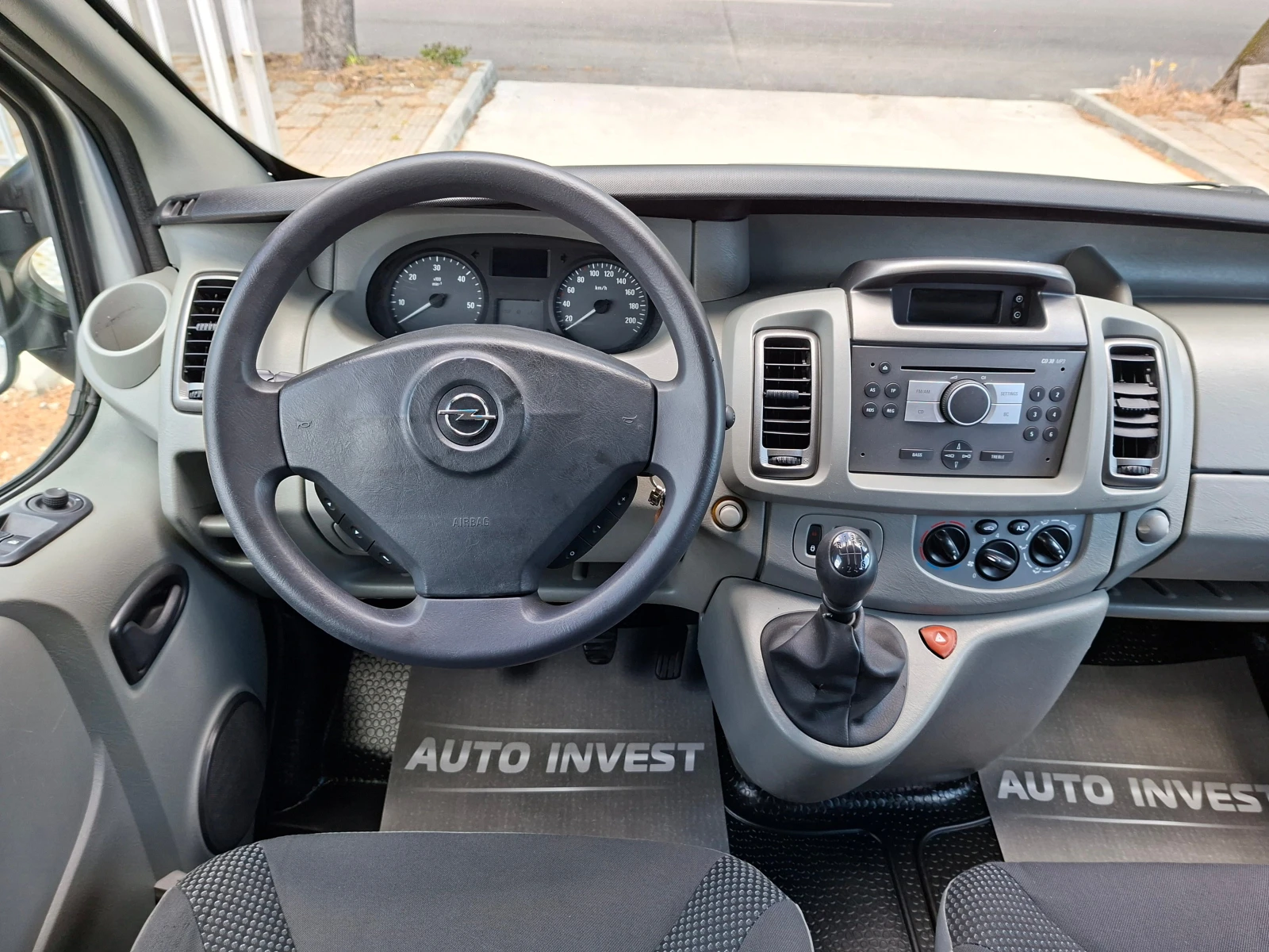 Opel Vivaro 9-MECTA, снимка 11 - Бусове и автобуси - 54594435