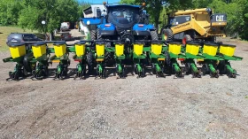 Сеялка Друга марка JOHN DEERE 1710 - 12 РЕДА , снимка 3