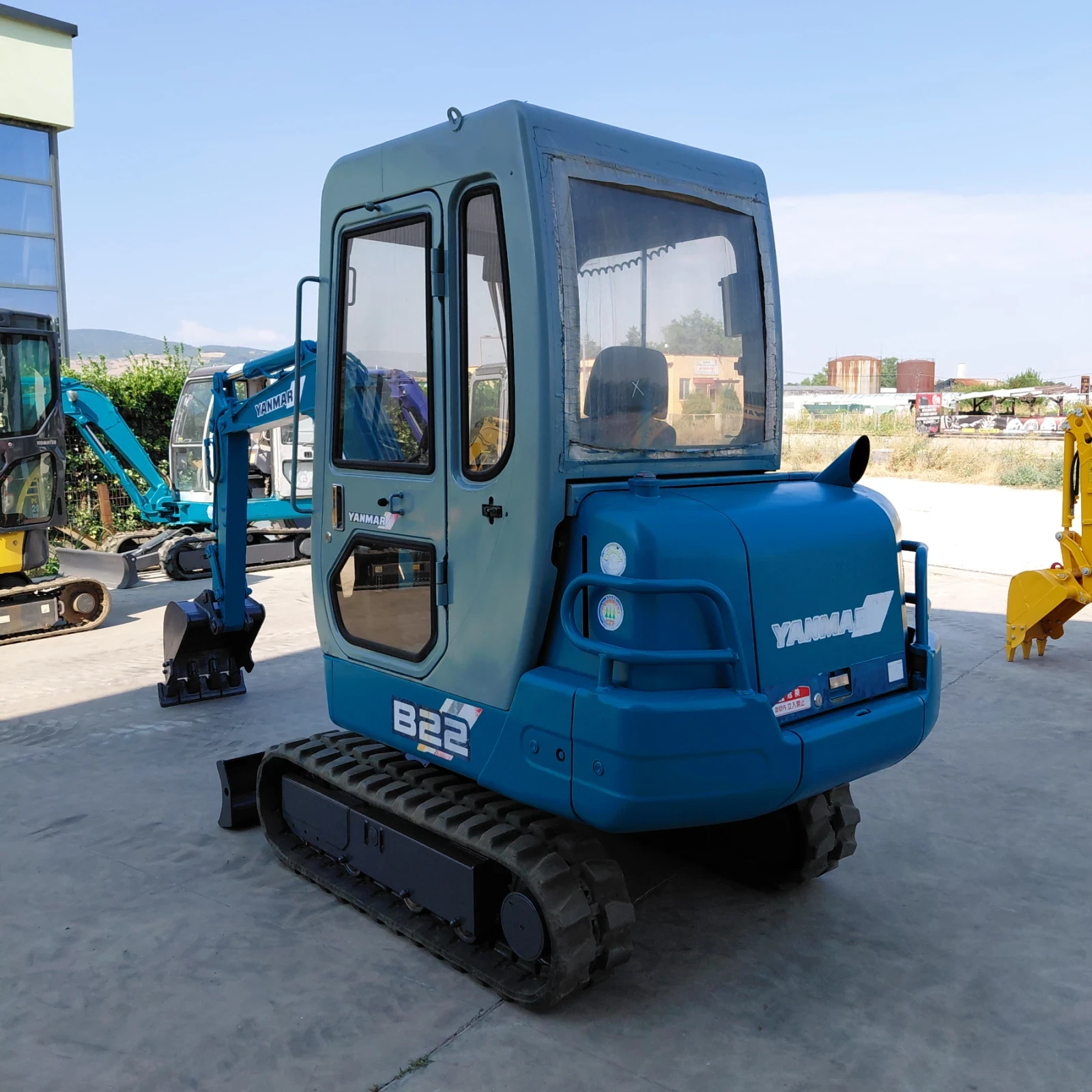 Багер Yanmar B22-2A * НАЛИЧЕН * ТОП СЪСТОЯНИЕ * , снимка 3 - Индустриална техника - 53964655
