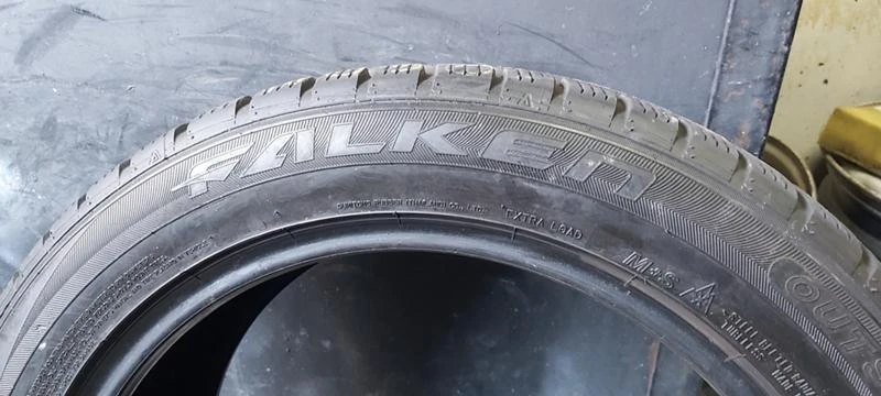 Гуми Зимни 235/50R18, снимка 5 - Гуми и джанти - 35123168