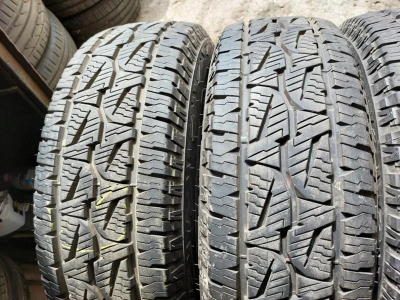 Гуми Зимни 265/70R17, снимка 2 - Гуми и джанти - 37110863