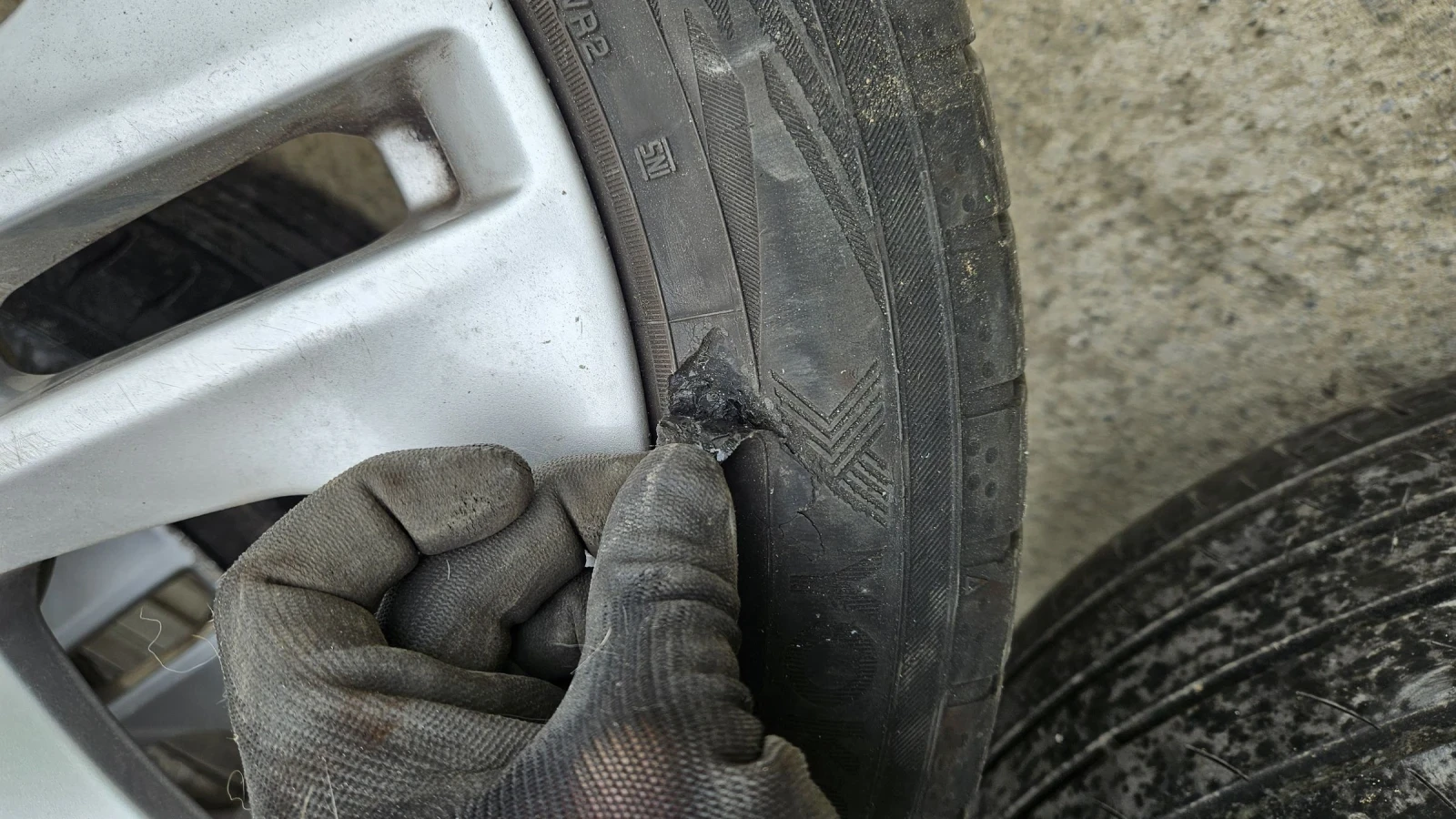    235/45R17  Mercedes-Benz | Mobile.bg   5