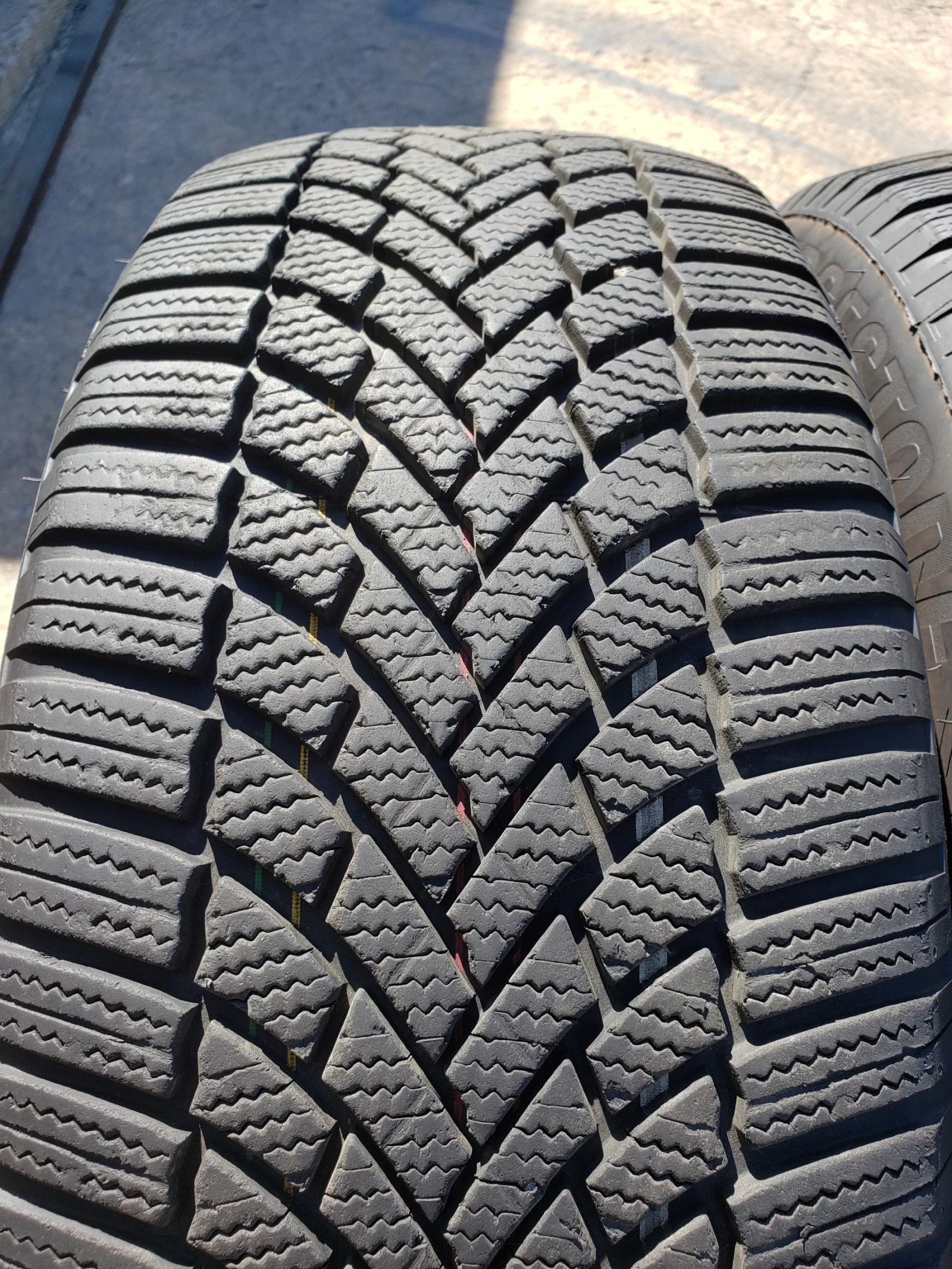 Гуми Зимни 235/55R19
