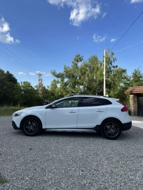 Volvo V40 Cross Country D3 2.0D, снимка 8