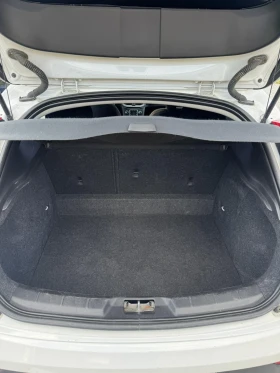 Volvo V40 Cross Country D3 2.0D, снимка 16