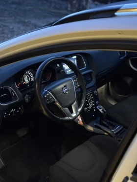 Volvo V40 Cross Country D3 2.0D, снимка 7