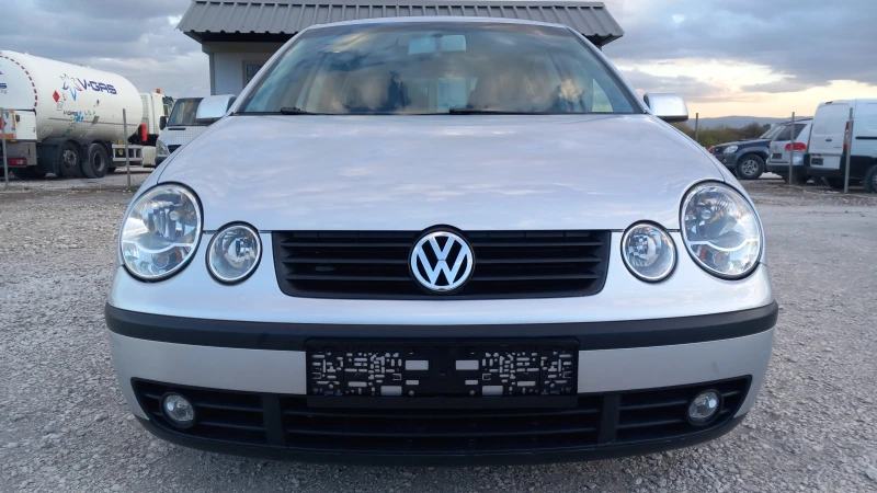 VW Polo 1.4i-АВТОМАТИК/183000км, снимка 5 - Автомобили и джипове - 47611592