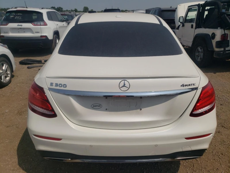 Mercedes-Benz E 300 4MATIC * AMG PACK* , снимка 6 - Автомобили и джипове - 48281166