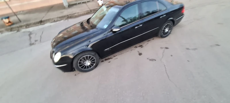 Mercedes-Benz E 280 Facelift , снимка 6 - Автомобили и джипове - 48395339