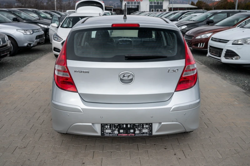 Hyundai I30 1.4* бензин* 109кс., снимка 8 - Автомобили и джипове - 48998481