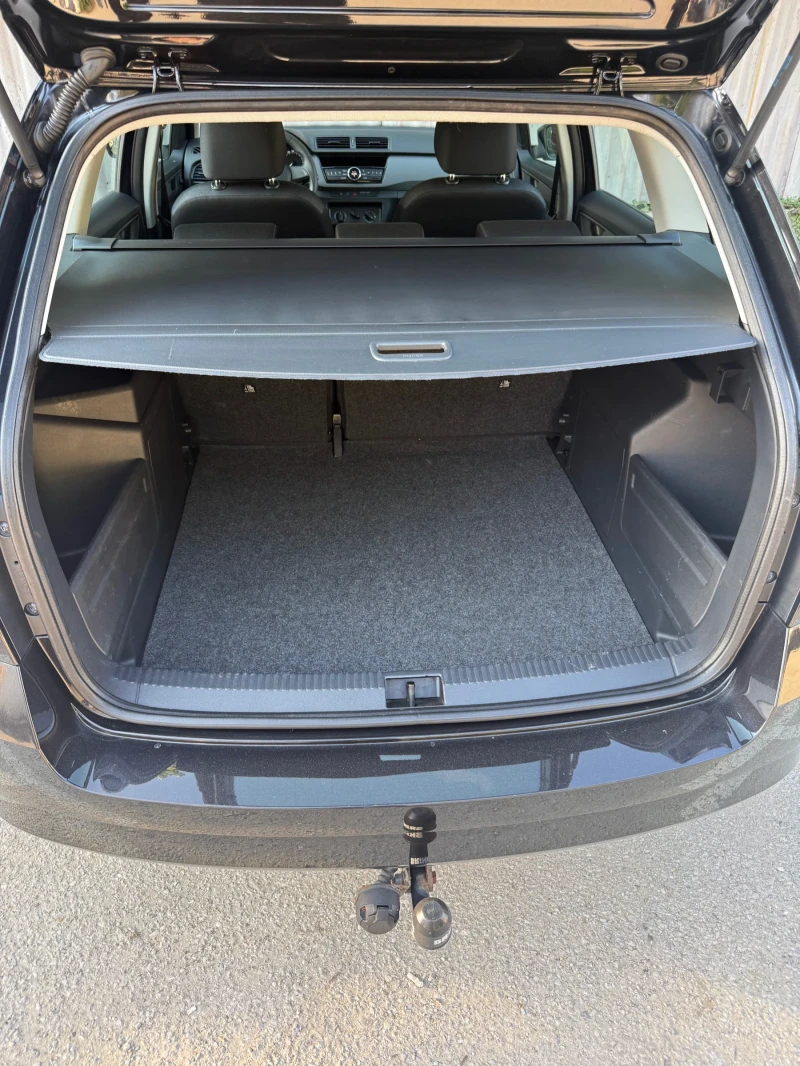 Skoda Fabia Combi 1.0 MPI, снимка 14 - Автомобили и джипове - 50145186