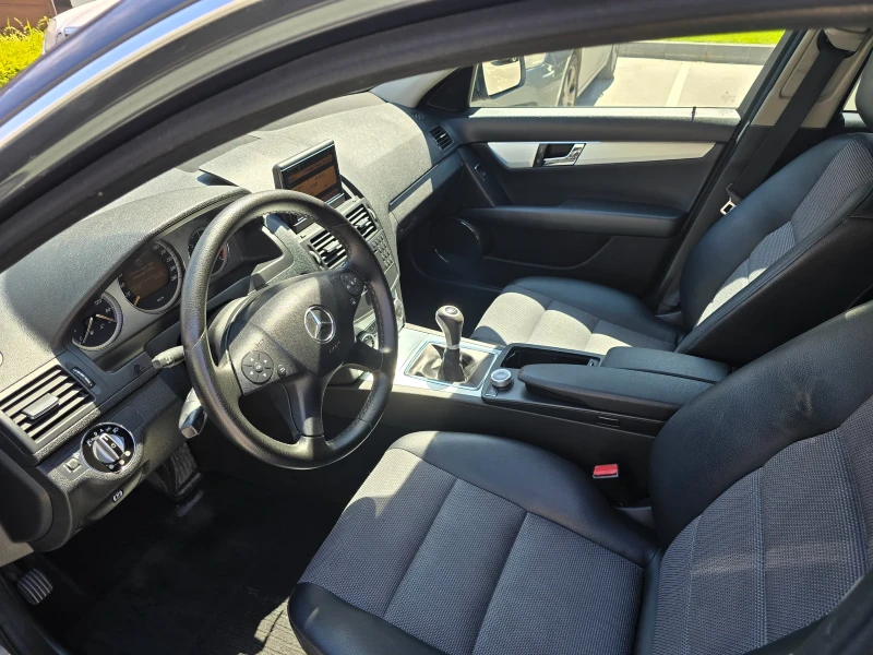 Mercedes-Benz C 220, снимка 6 - Автомобили и джипове - 52411792