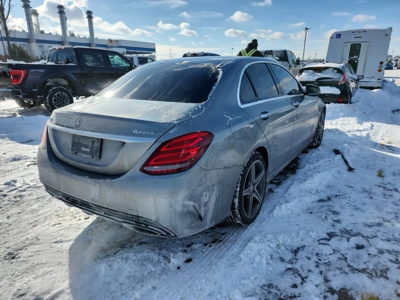 Mercedes-Benz C 300 * CARFAX * ЦЕНА ДО БГ, снимка 3 - Автомобили и джипове - 53274198