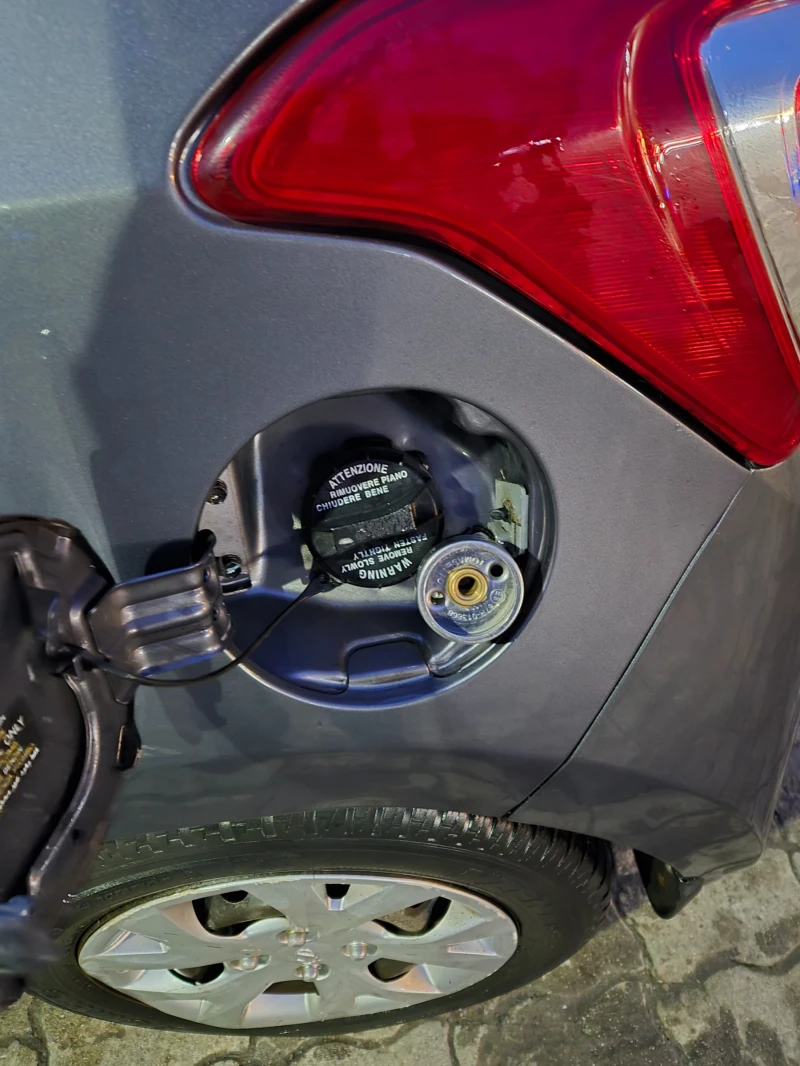 Hyundai I10, снимка 7 - Автомобили и джипове - 53433201