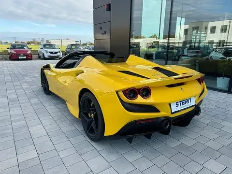 Ferrari F8 Spider, снимка 2 - Автомобили и джипове - 48308594