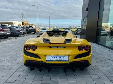 Ferrari F8 Spider, снимка 6 - Автомобили и джипове - 48308594