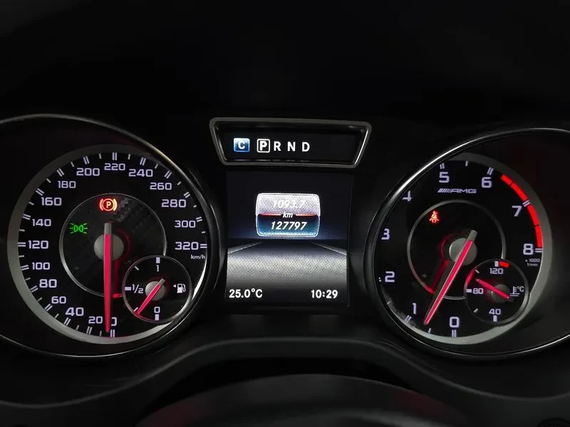 Mercedes-Benz CLA 45 AMG Amg 4Matic, снимка 8 - Автомобили и джипове - 55654018