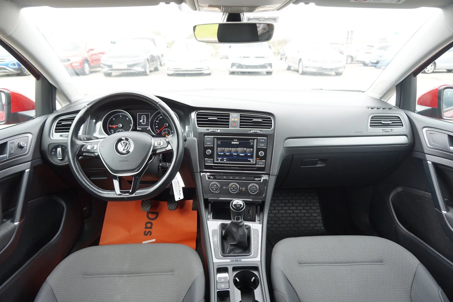 VW Golf Comfortline 1.6TDI BMT - изображение 4