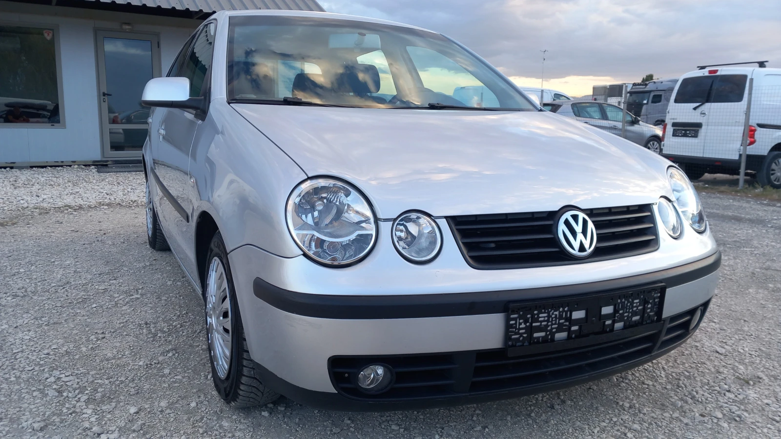 VW Polo 1.4i-АВТОМАТИК/183000км - изображение 2