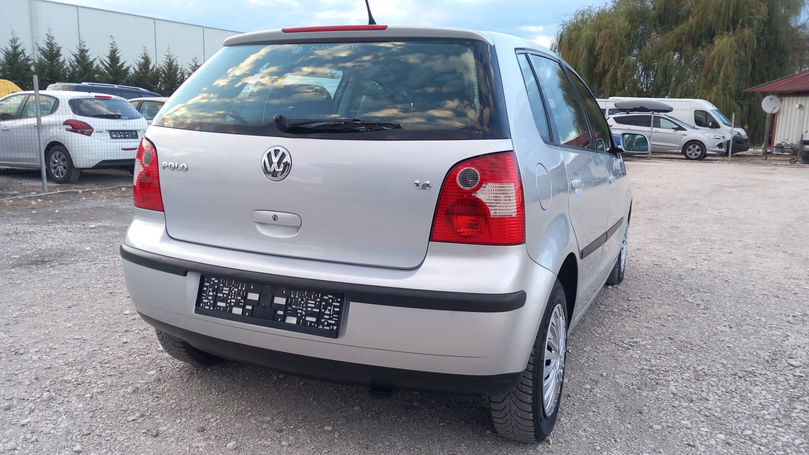 VW Polo 1.4i-АВТОМАТИК/183000км - изображение 4