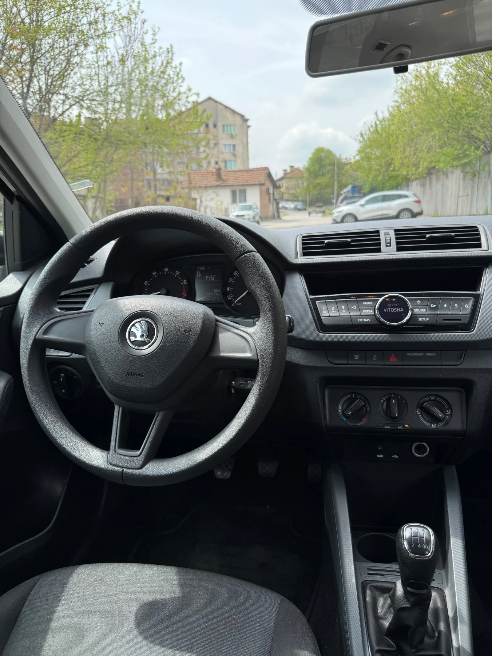 Skoda Fabia Combi 1.0 MPI, снимка 12 - Автомобили и джипове - 50145186