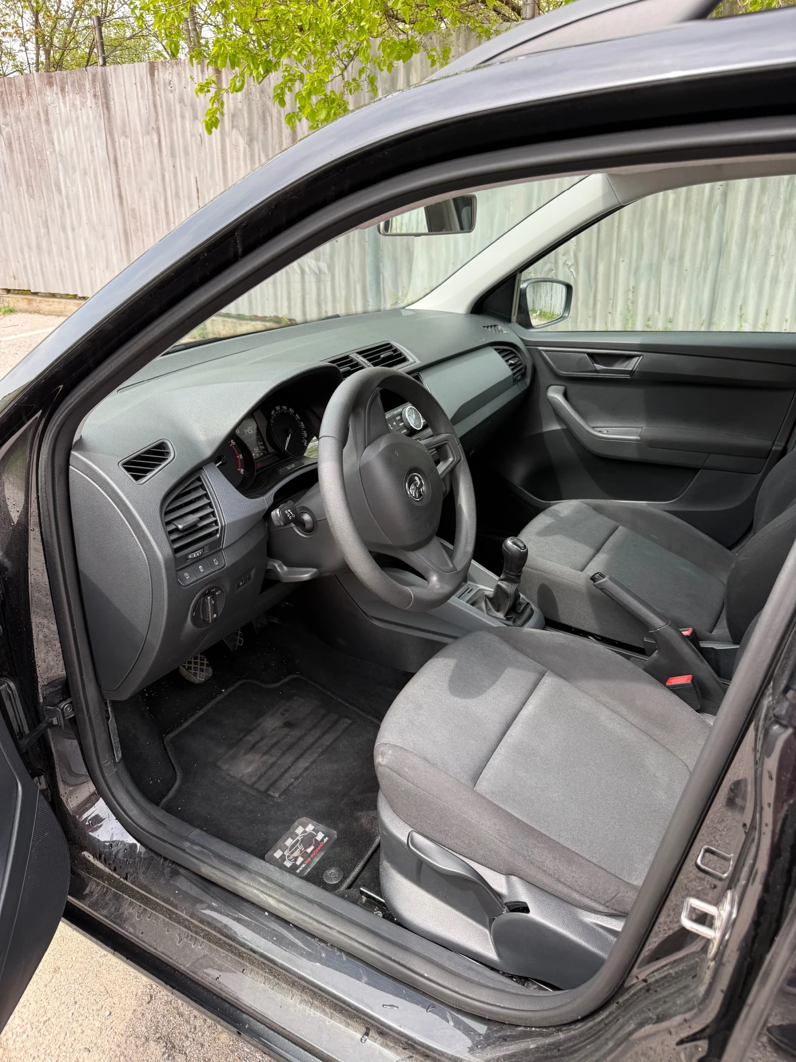 Skoda Fabia Combi 1.0 MPI, снимка 7 - Автомобили и джипове - 50145186