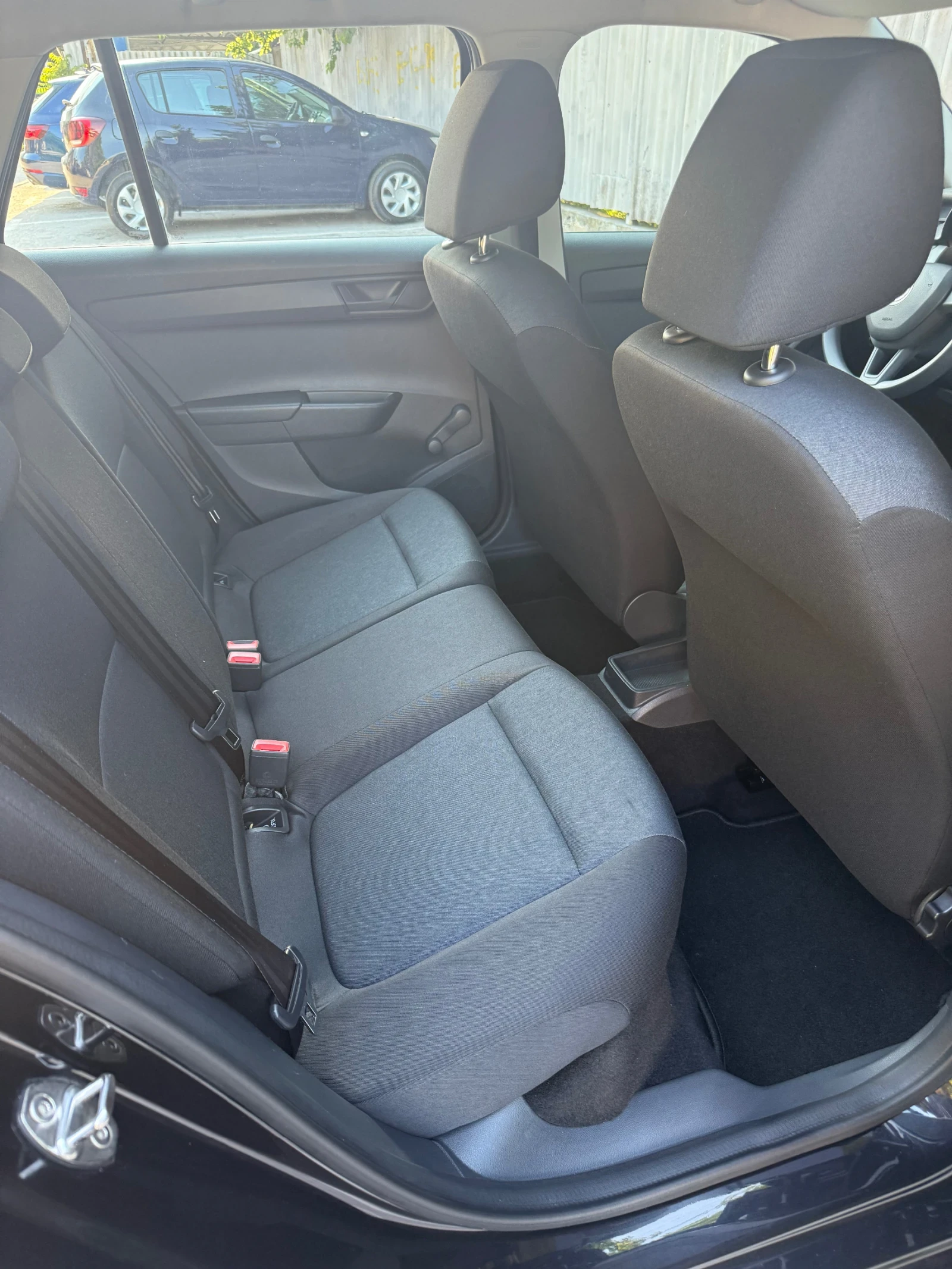 Skoda Fabia Combi 1.0 MPI - изображение 8