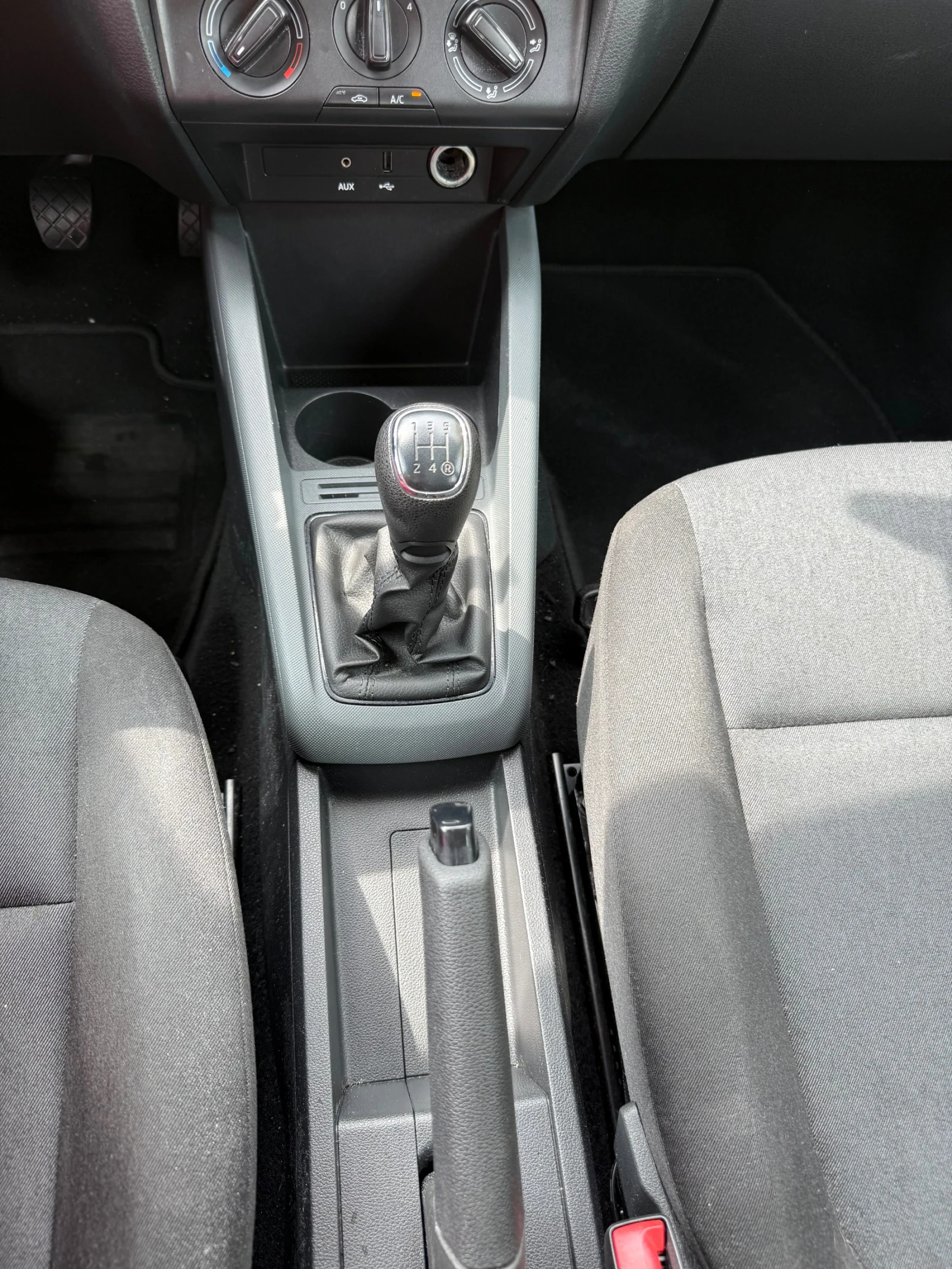 Skoda Fabia Combi 1.0 MPI, снимка 16 - Автомобили и джипове - 50145186