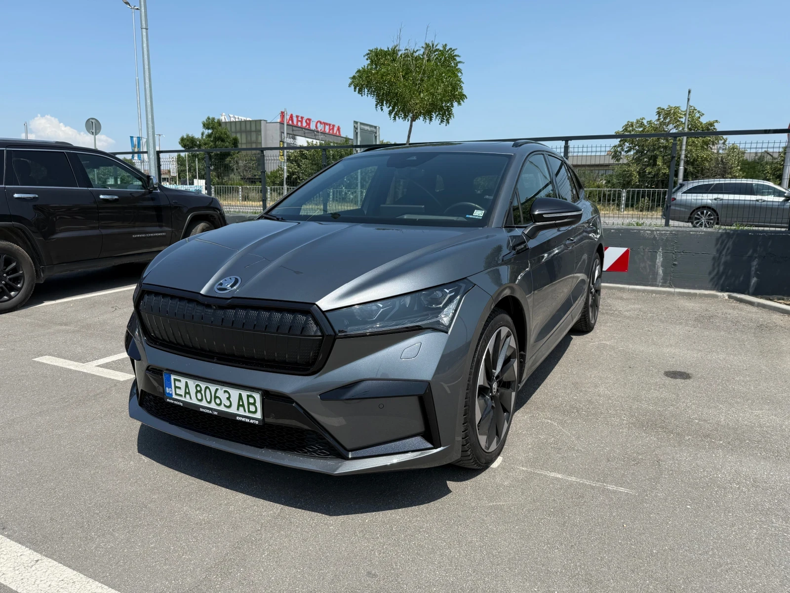 Skoda Enyaq IV80 PANO/MATR/HEAD/KEYL/SPORT - изображение 2
