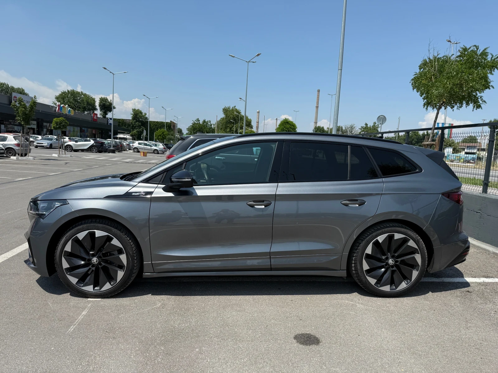 Skoda Enyaq IV80 PANO/MATR/HEAD/KEYL/SPORT - изображение 3