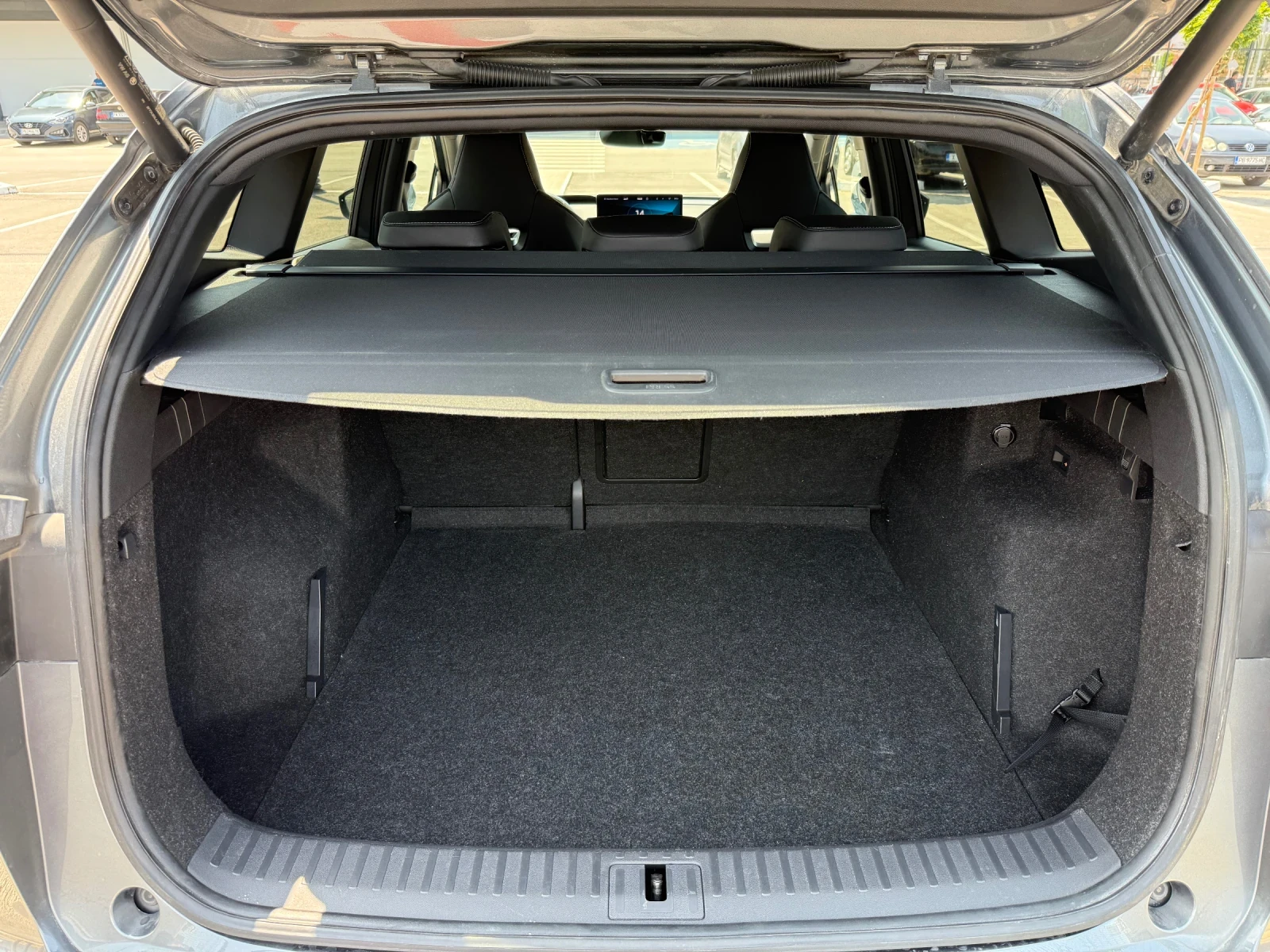 Skoda Enyaq IV80 PANO/MATR/HEAD/KEYL/SPORT - изображение 8